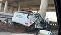Автомобил се заби в колона в София