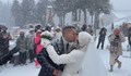 Бургазлии вдигнаха сватба на връх Снежанка