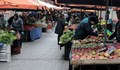 Високите цени в Гърция принудиха местните да купуват най-необходимите храни