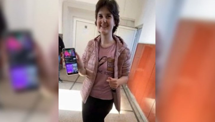 Търсенето е в района на моста над река Джерман, където момичето е засечено последно Търсенето е в района на моста над река Джерман, където момичето е засечено последно