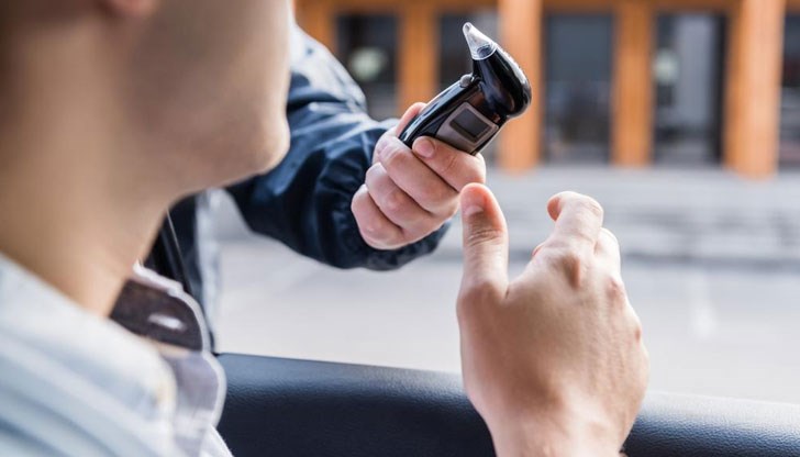 При проверка за алкохол апаратът е отчел 1,36 промила При проверка за алкохол апаратът е отчел 1,36 промила