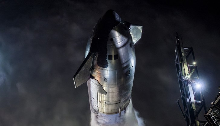 Space X планира да използва Starship за пилотирани полети до Луната