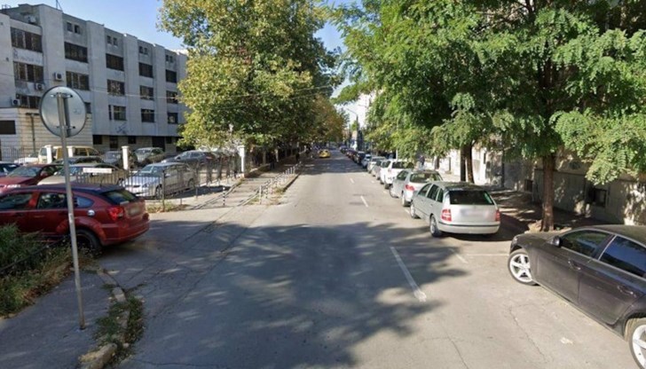 Призовават се водачите на МПС да спазват стриктно временната организация на движение и поставените пътни знаци и табели Призовават се водачите на МПС да спазват стриктно временната организация на движение и поставените пътни знаци и табели