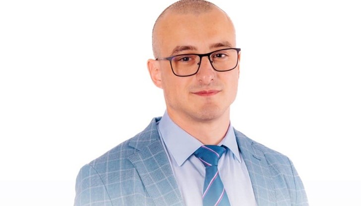 Той бе задържан от полицията след семеен скандал и намерена дрога в жилището му