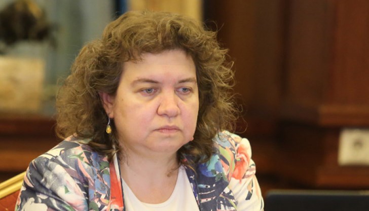 "Вероятността да се обърка нещо и да се стигне до предсрочни избори не бива да бъде изключвана", каза преподавателят