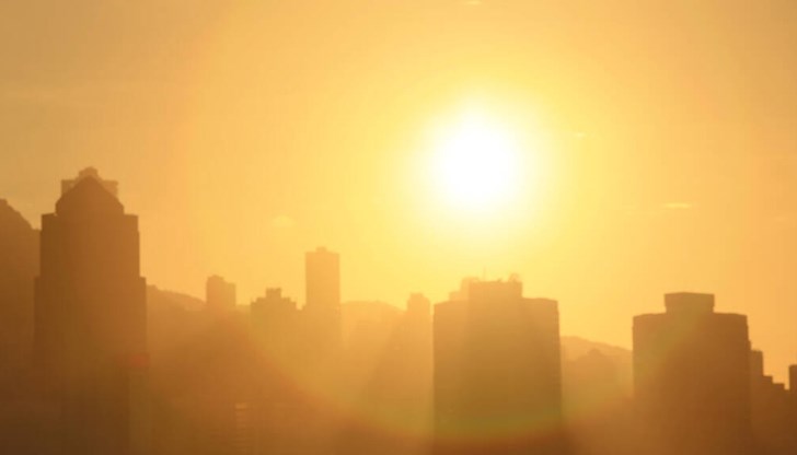 Явлението е обичайно при пренос на топъл въздух от Средиземноморието