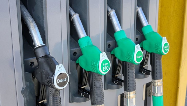 Собственици на бензиностанции в Северна Гърция заявиха, че са поставени пред риск от фалити поради по-евтините горива в България