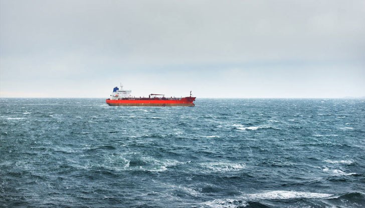 Плаващият под панамски флаг и собственост на Китай кораб е подал сигнал за бедствие