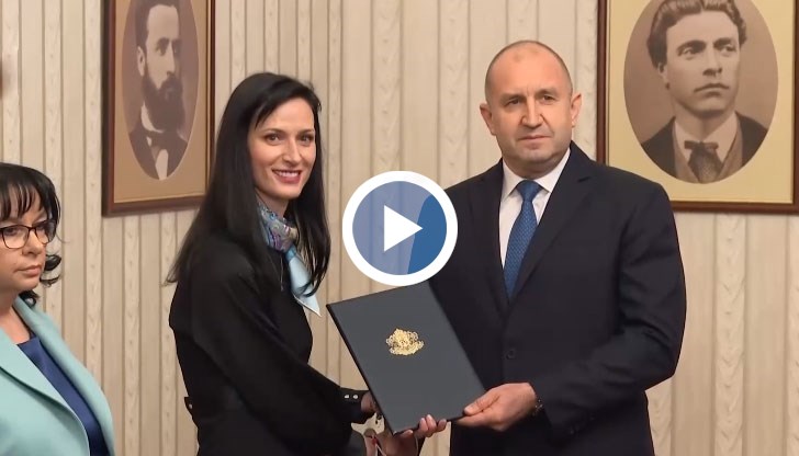 Папката получи кандидатът за министър-председател Мария Габриел