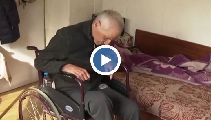 Много често количката се обръща, сподели 72-годишният мъж