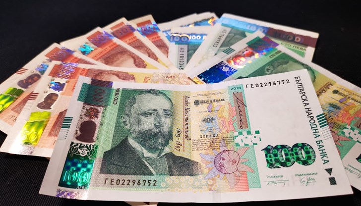 Парите са намерени на 19 март около 16:20 часа в района на музикалното училище