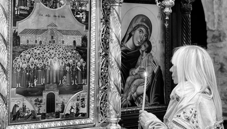 Примата на българската естрада публикува стихотворението на Иван Вазов "Възпоминания от Батак"