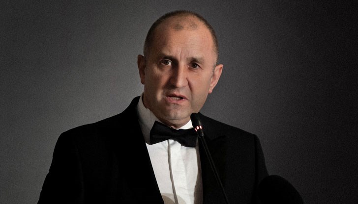 Президентът поздрави всички дами по случай 8 март