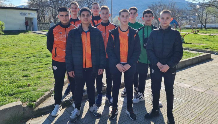 На първо място се класираха кадетите до 15 години и девойките На първо място се класираха кадетите до 15 години и девойките