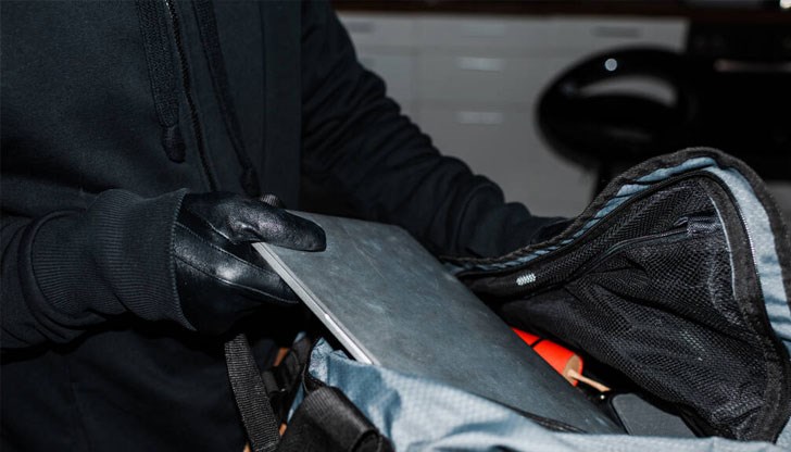 Собственикът на фирмата оценява нанесената щета на дружеството на стойност 2329 лева Собственикът на фирмата оценява нанесената щета на дружеството на стойност 2329 лева