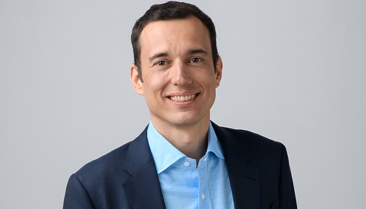 Възнаграждението на Васил Терзиев би трябвало да надвиши 9100 лева, а заместниците му да получават около 7000 лева Възнаграждението на Васил Терзиев би трябвало да надвиши 9100 лева, а заместниците му да получават около 7000 лева