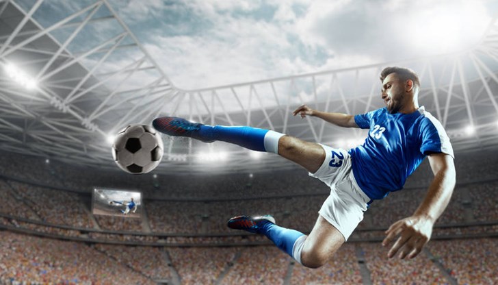 Най-великата игра, футболът владее света и неговите герои са суперзвезди, които предизвикват стълпотворение от фенове на всяка точка на планетата