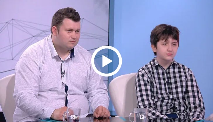 Реших да си пусна косата за перука, след като видях примера от баща ми, обясни 13-годишният Самуил