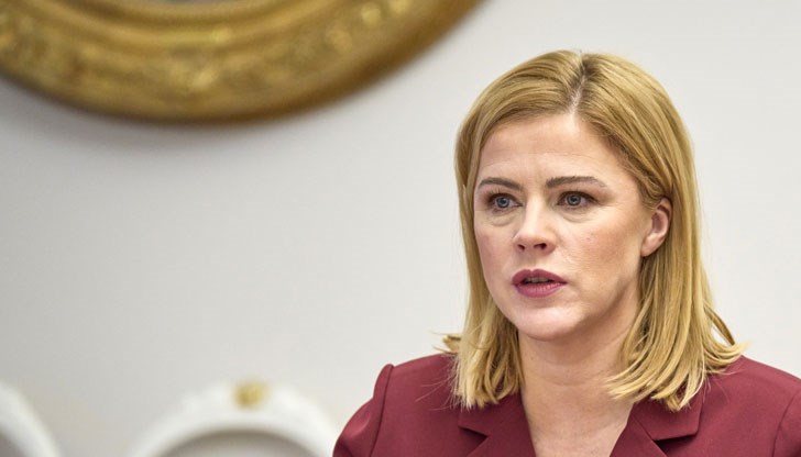 Живеем до съсед, който, може да се каже, е като алкохолик или наркоман, чиито действия не можем да предвидим, заяви латвийската премиерка Живеем до съсед, който, може да се каже, е като алкохолик или наркоман, чиито действия не можем да предвидим, заяви латвийската премиерка