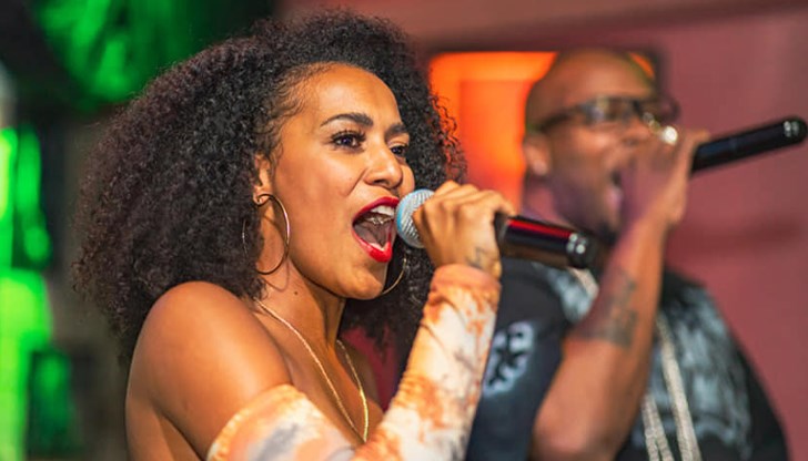 Хитовата група от 90-те ще пее в клуб "Канто" Хитовата група от 90-те ще пее в клуб "Канто"