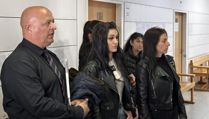 На делото не бе даден ход поради отсъствието на адвокатите на Георги Георгиев