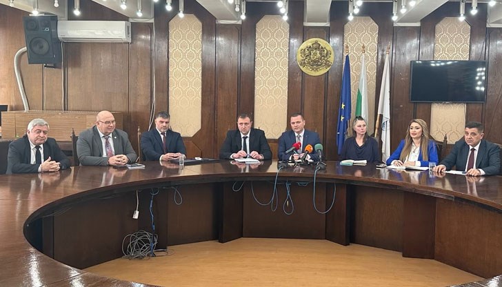 Кметът на Русе посочи причините за увеличения брой на заместник - кметовете в Община Русе