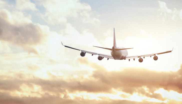 На борда на самолет от София за Барселона на пътничка ѝ прилошава