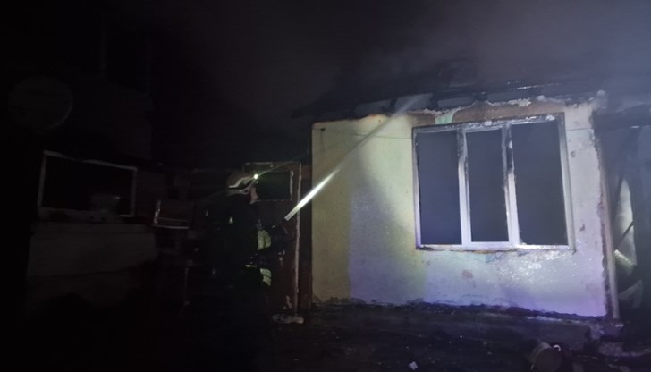 Седем души останаха на улицата