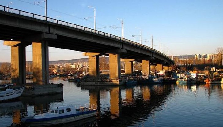 Шофьорът не е пострадал