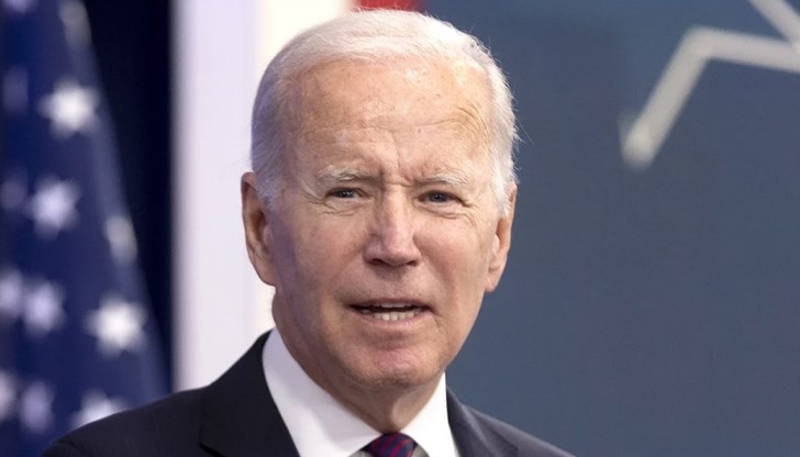 Американският президент погрешно спомена за изпращането на помощ по въздуха, която е за Украйна Американският президент погрешно спомена за изпращането на помощ по въздуха, която е за Украйна