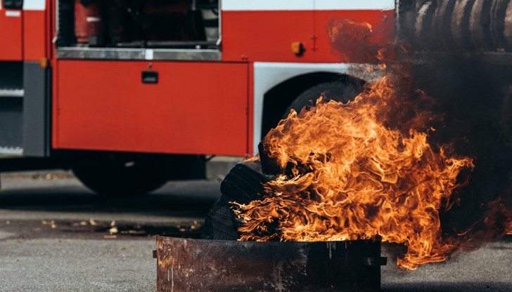 Огнеборците са реагирали на сигнала за пожар Огнеборците са реагирали на сигнала за пожар