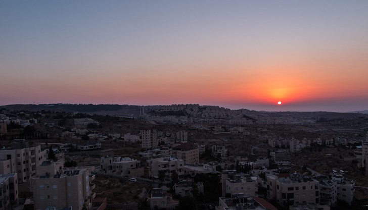 Назначаването на Мохамед Мустафа стана след засилването на натиска за реформиране