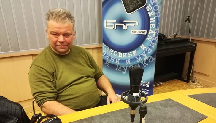 Работят на бавен политически тегел, за да се създадат структури, заяви политологът