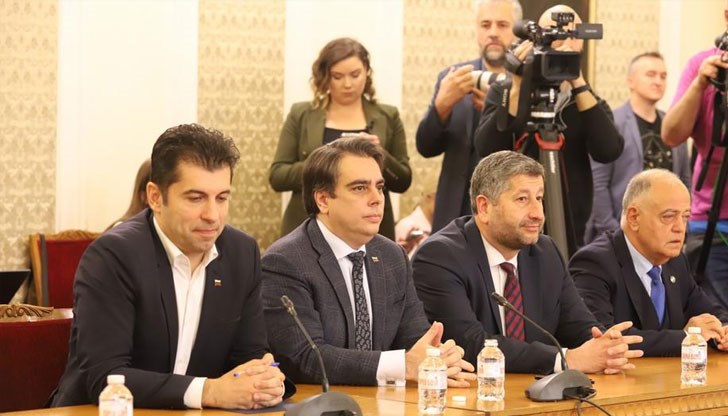 От ГЕРБ-СДС и ДПС вече посочиха, че няма да подкрепят втория опит за формиране на кабинет От ГЕРБ-СДС и ДПС вече посочиха, че няма да подкрепят втория опит за формиране на кабинет