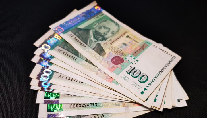 Заплатата за издръжка трябва да стига за "достоен стандарт на живот на работниците и техните семейства" Заплатата за издръжка трябва да стига за "достоен стандарт на живот на работниците и техните семейства"