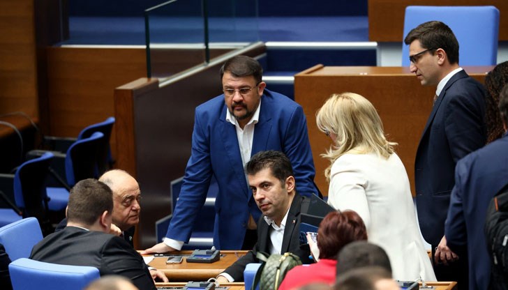 Те искат да се спазват ангажиментите, които са поели взаимно преди 9 месеца