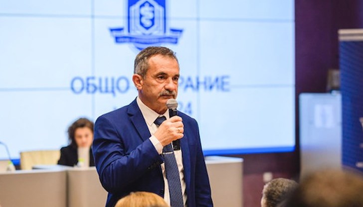 Това е проф. д-р Димитър Райков Това е проф. д-р Димитър Райков