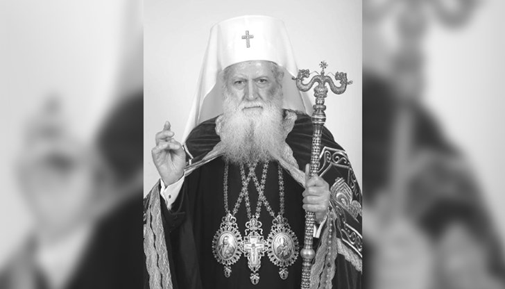 Снимки и документи от Държавния архив показват дейността на Неофит като Русенски митрополит