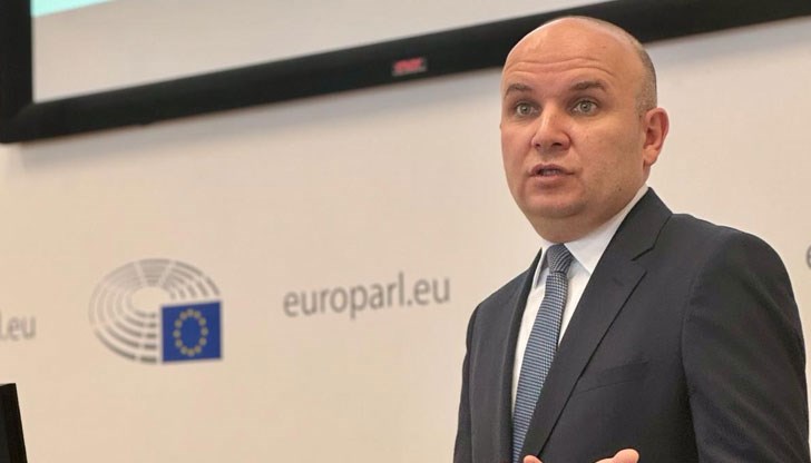 Те не трябва да диктуват дневния ред на ЕС, заяви евродепутатът Те не трябва да диктуват дневния ред на ЕС, заяви евродепутатът