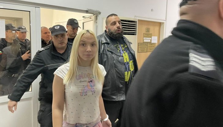 Процесът бе отложен поради заболяване на Даниел Руменов, познат като Емили - Тротинетката