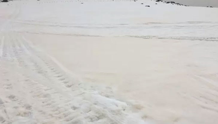 Преносът на сахарски пясък ще продължи и утре