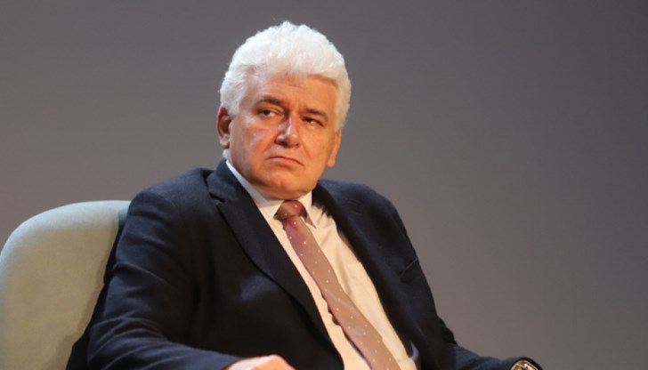 Президентът не нарушава Конституцията, категоричен е конституционалистът Президентът не нарушава Конституцията, категоричен е конституционалистът