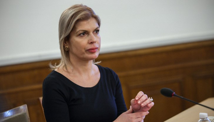 Тя започна след оставката на Невена Зартова и целия ѝ екип Тя започна след оставката на Невена Зартова и целия ѝ екип