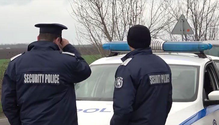 Задържани са мъж и жена