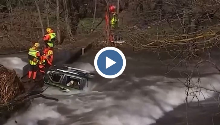 60-сантимтрова снежна покривка, смъртни случаи и изчезнали хора са част от последствията