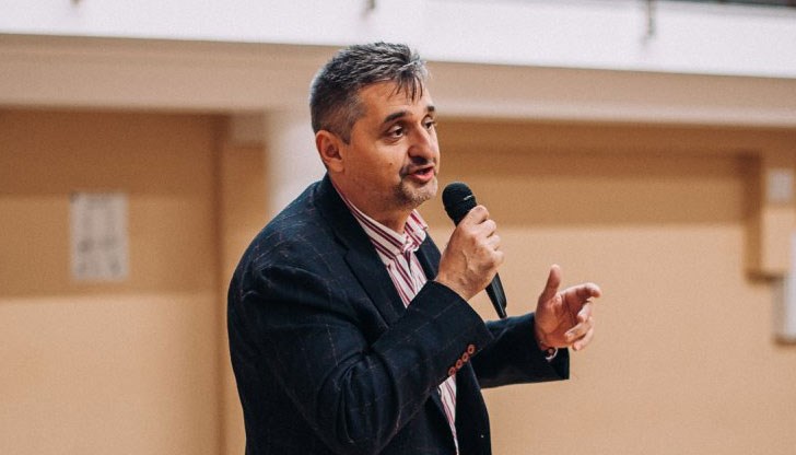 БСП изпадна от голямата игра, заяви той