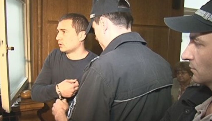 Двойният убиец от „Соло“ ще излежава доживотната си присъда 15 години след престъплението