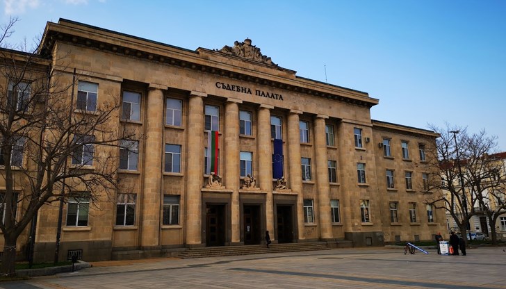 В Конкурса могат да участват деца и млади хора от 6 до 18 годишна възраст В Конкурса могат да участват деца и млади хора от 6 до 18 годишна възраст