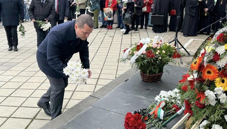 Русе почете паметта на Баба Тонка