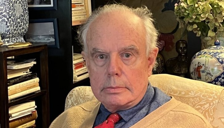 Фредерик Митеран е заемал поста на министър на културата и комуникациите в правителството